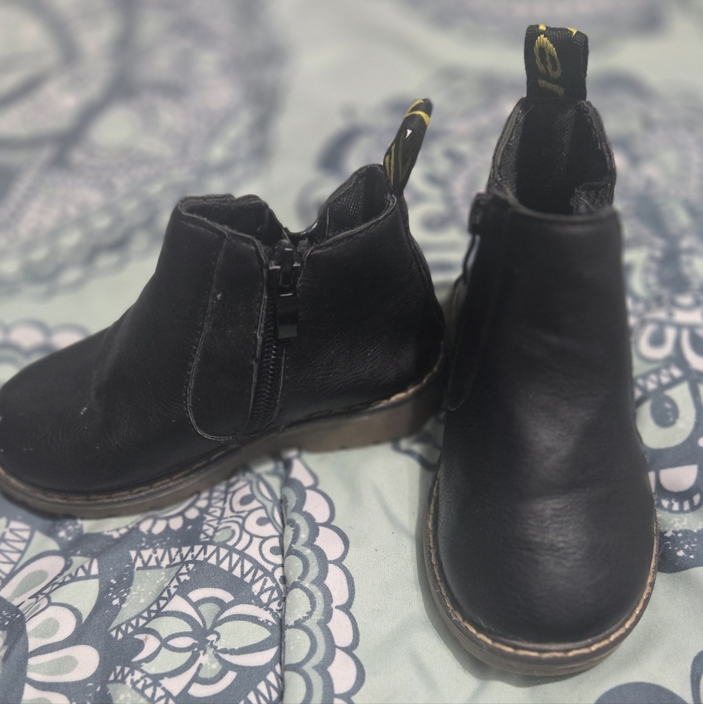 Black Kids Boots - Size 9/9.5 - Picture 4 of 4